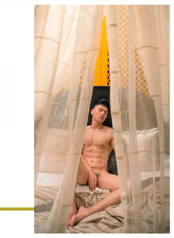 PHOTO-SET-BLUE-MAN-64---A-ZHEN-ONE-YEAR-LATER